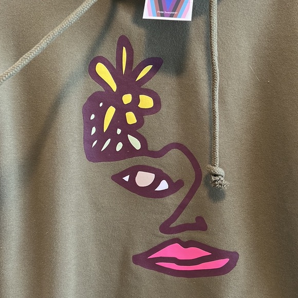 NWT Pride Fleece Crop Hoodie Graphic Tee, S - Picture 3 of 5